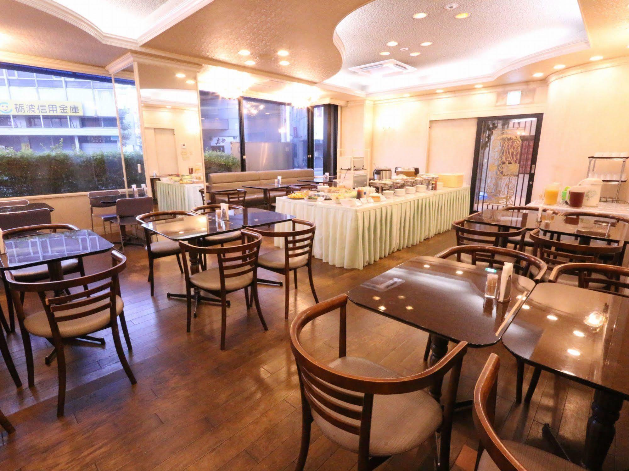 Apa Hotel Tonami Ekimae Exteriör bild
